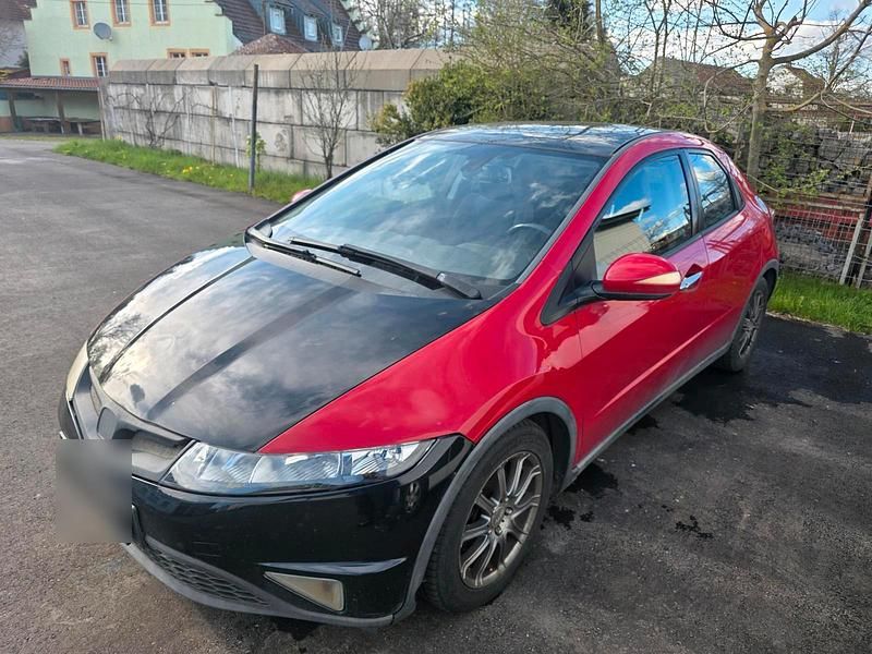 Gebraucht Honda Civic 140 PS (102 kW) 2007 Rot Limousine