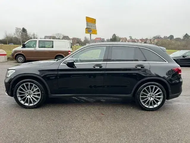 Gebraucht Mercedes GLC400d AMG line 330 PS (242 kW) 2020 Schwarz SUV