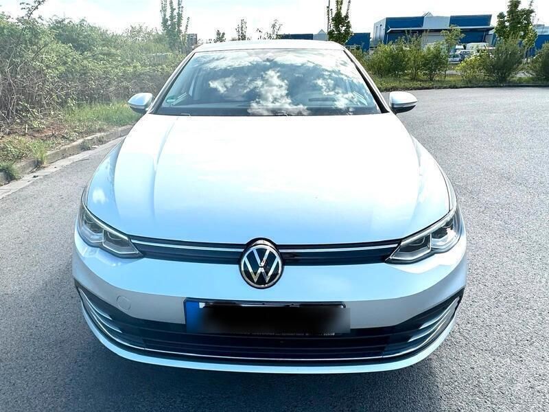Silber Gebraucht 2020 VW Golf VIII Style Limousine | 16.750 € (Guter Preis) - Bild 1/4