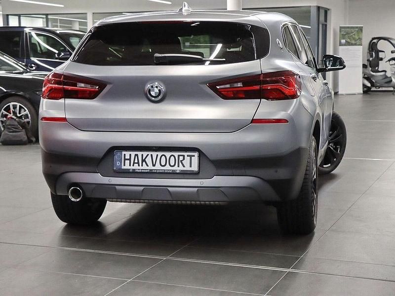 Gebraucht BMW X2 Advantage 136 PS (100 kW) 2022 Bmw individual frozen pure grey SUV