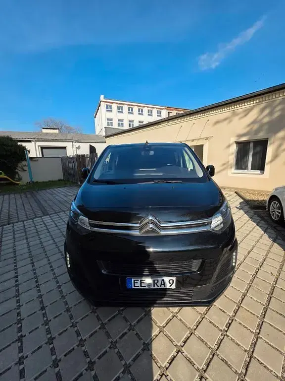 Używany Citroën Jumpy 177 KM (130 kW) 2021 Czarny Minivan