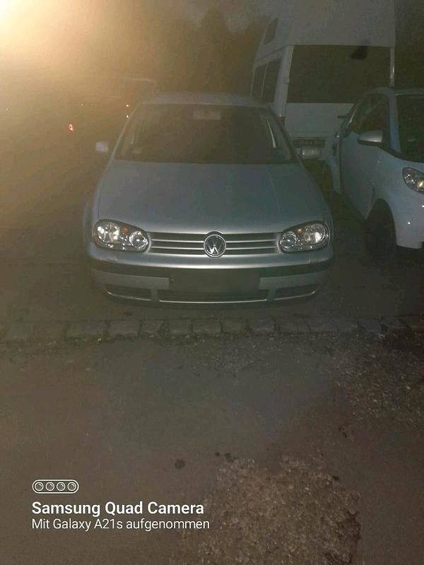 Gebraucht VW Golf IV 115 PS (84 kW) 2001 Silber Kombi