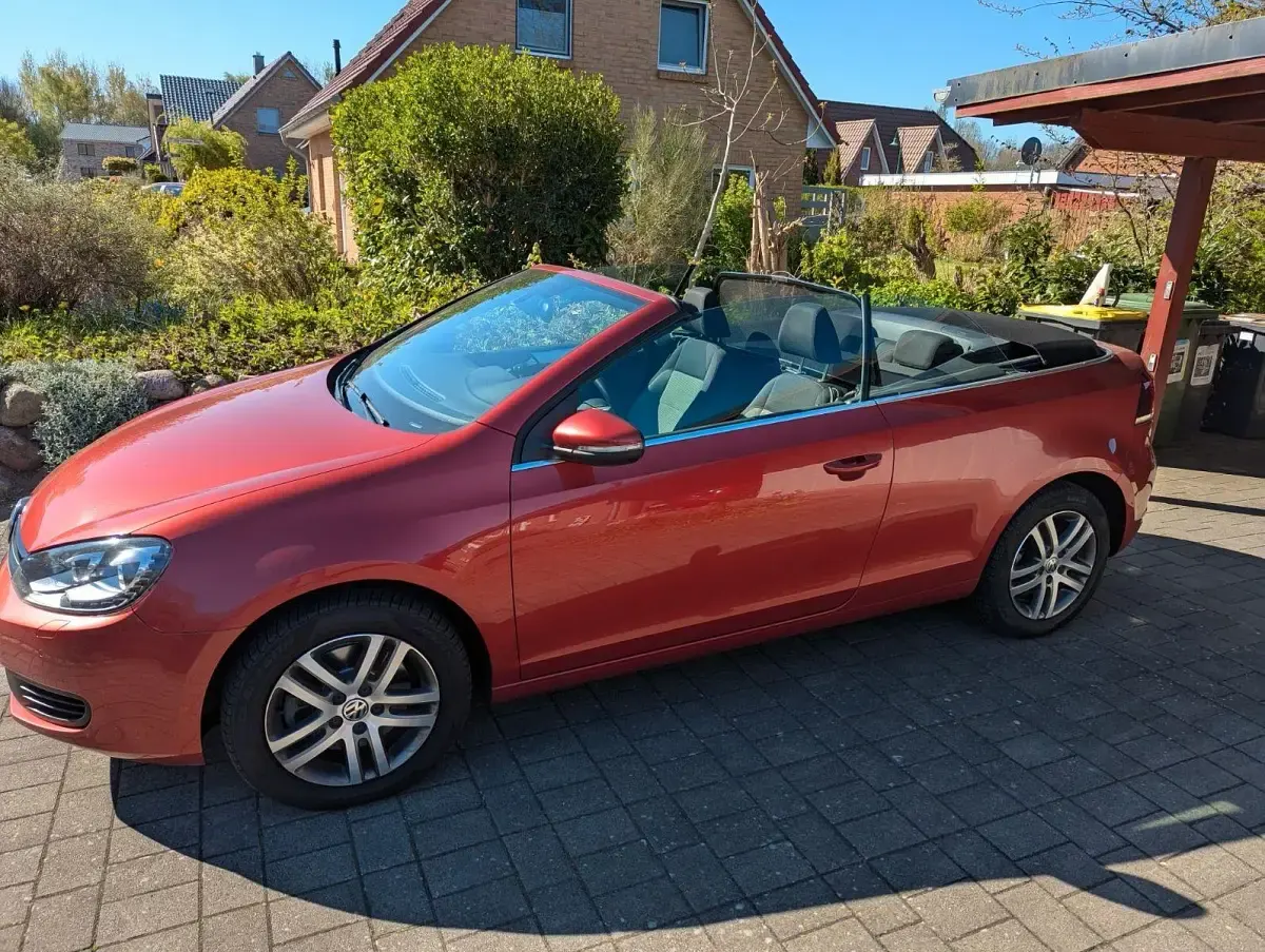 Gebraucht VW Golf Cabriolet 160 PS (117 kW) 2011 Rot Cabrio