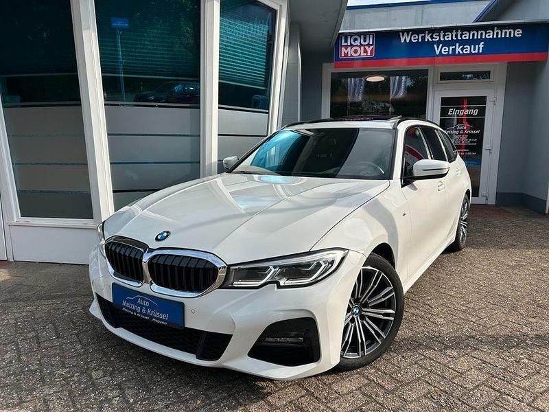 Weiß Gebraucht 2021 BMW 320 M Sport Kombi | 27.990 € (Fairer Preis) - Bild 1/4