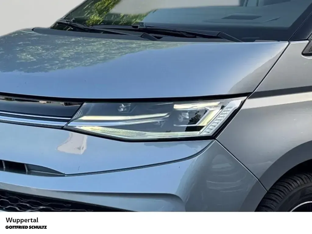 Gebraucht VW Multivan Life 150 PS (110 kW) 2022 Silber Van / Kleinbus