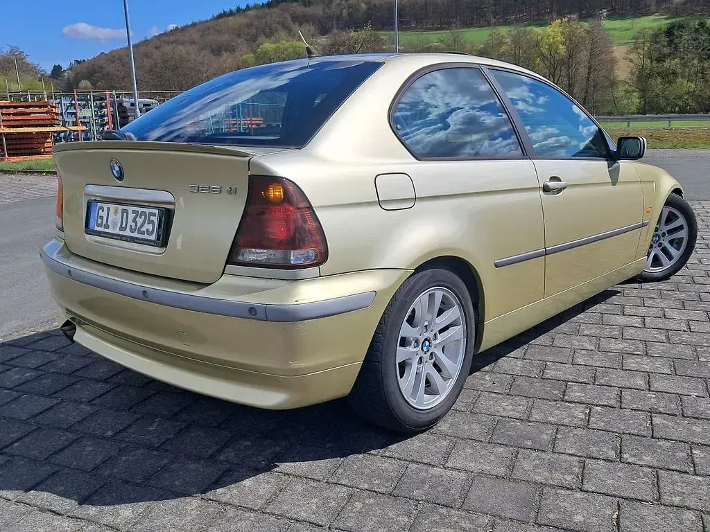 Gebraucht BMW 325 192 PS (141 kW) 2001 Gold Coupé
