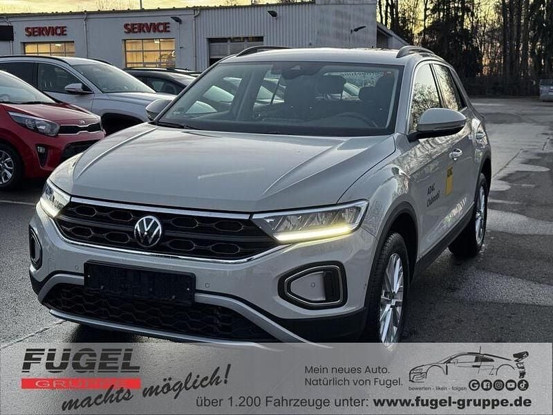 Ascotgrau Gebraucht 2024 VW T-Roc Life SUV | 22.499 € (Superpreis) - Bild 1/4