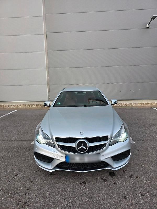 Silber Gebraucht 2014 Mercedes E220 Coupé | 12.500 € (Guter Preis) - Bild 1/4