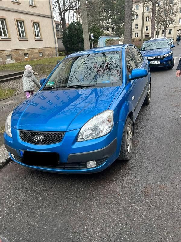 Gebraucht Kia Rio 96 PS (70 kW) 2009 Blau Limousine