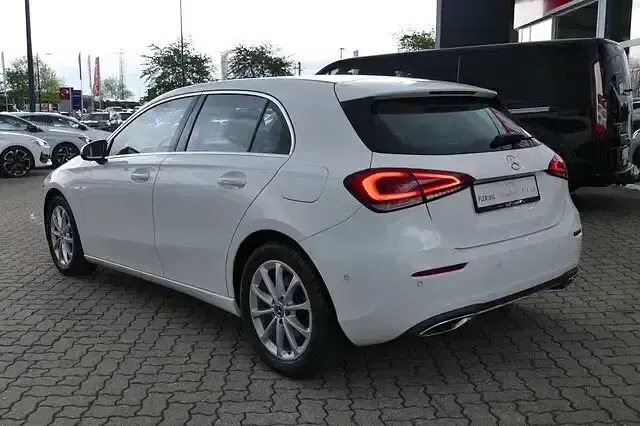 Gebraucht Mercedes A220 Progressive 190 PS (139 kW) 2019 Weiß Kleinwagen