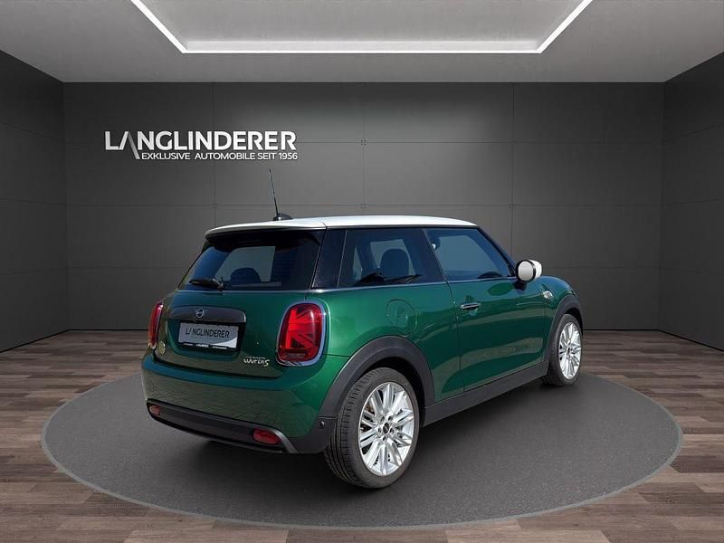 Gebraucht Mini Cooper SE 135 kW (184 PS) 2021 British racing green iv metall Kleinwagen