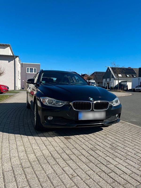Gebraucht BMW 316 116 PS (85 kW) 2015 Schwarz Kombi
