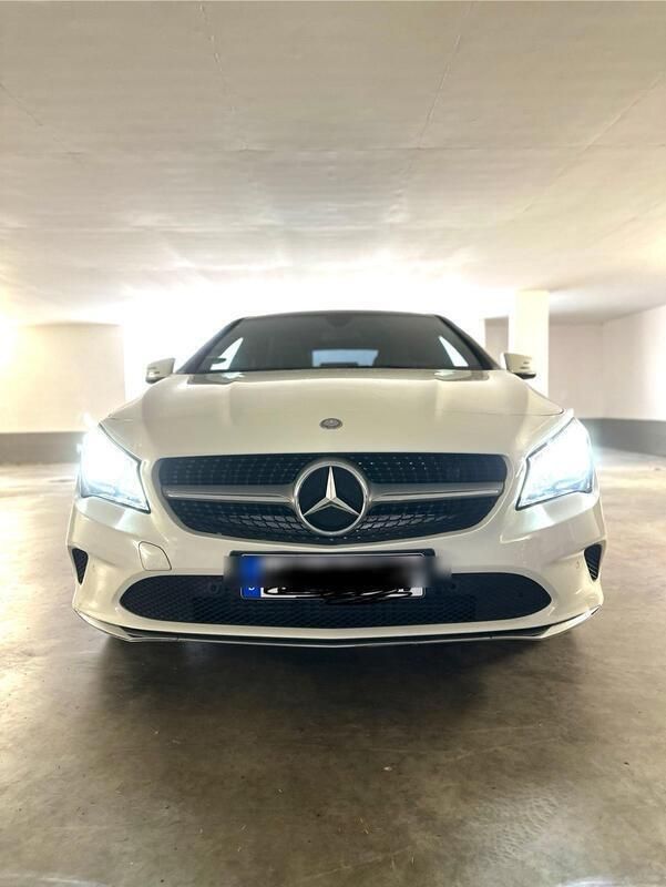 Weiß Gebraucht 2016 Mercedes CLA180 Limousine | 16.000 € (Fairer Preis) - Bild 1/4