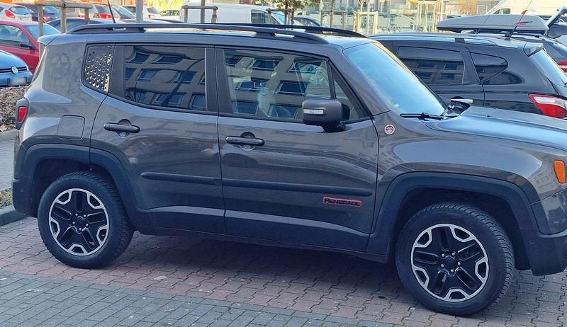 Gebraucht Jeep Renegade 170 PS (125 kW) 2016 Schwarz SUV