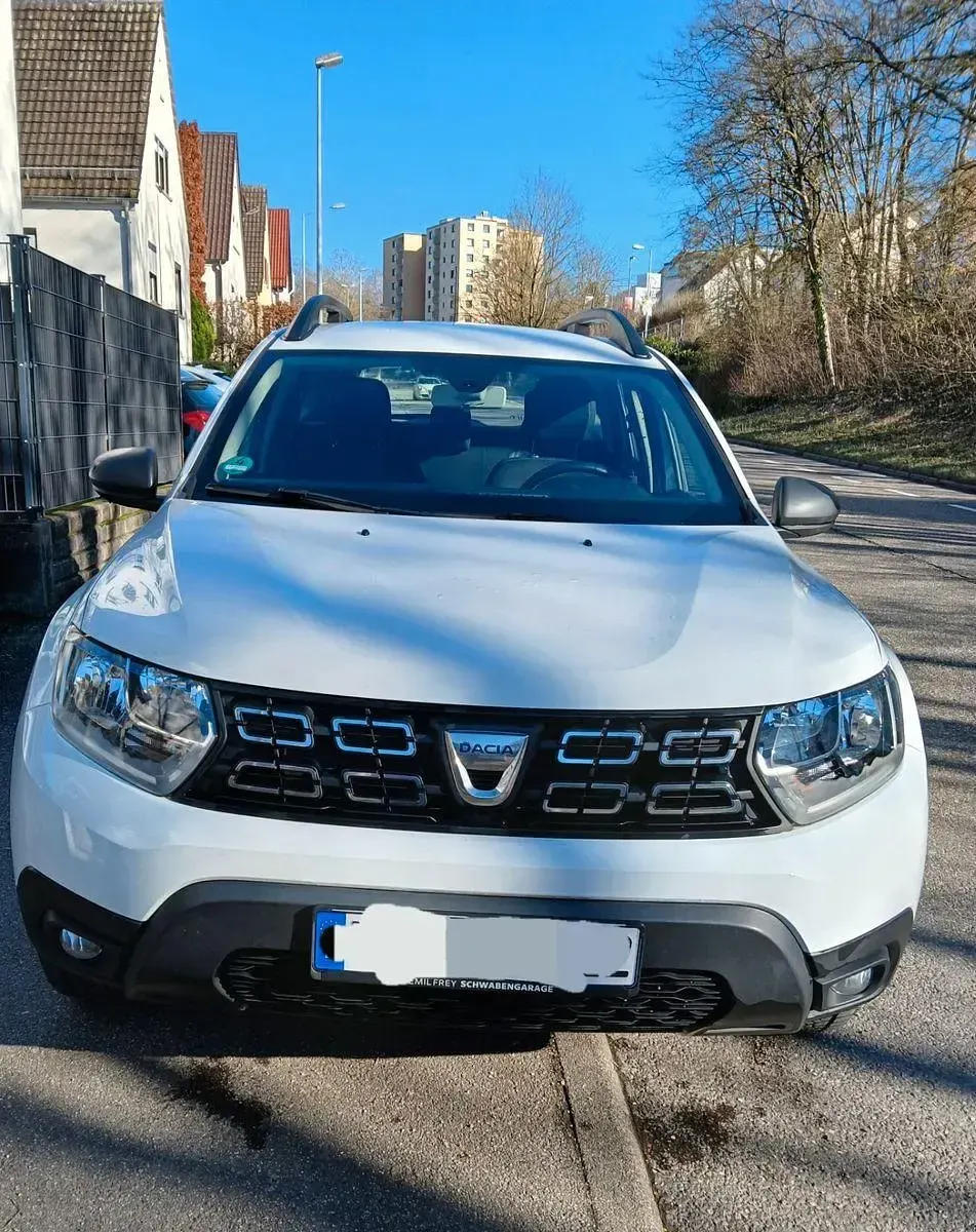 Używany Dacia Duster Lauréate 114 KM (83 kW) 2018 Biały SUV