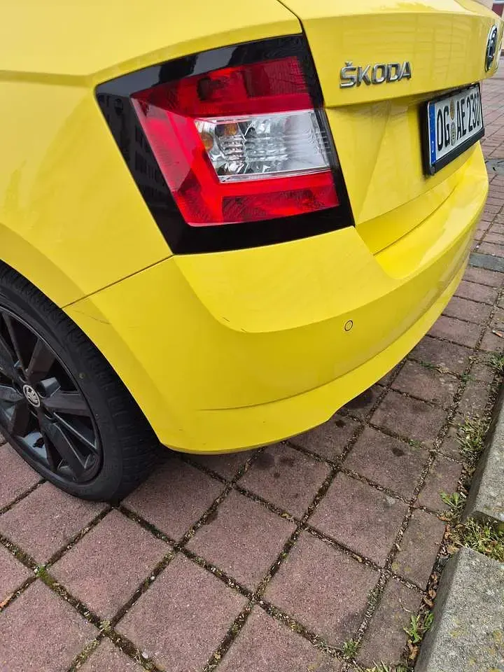 Gebraucht Skoda 110 R Monte Carlo 110 PS (80 kW) 2014 Gelb Limousine
