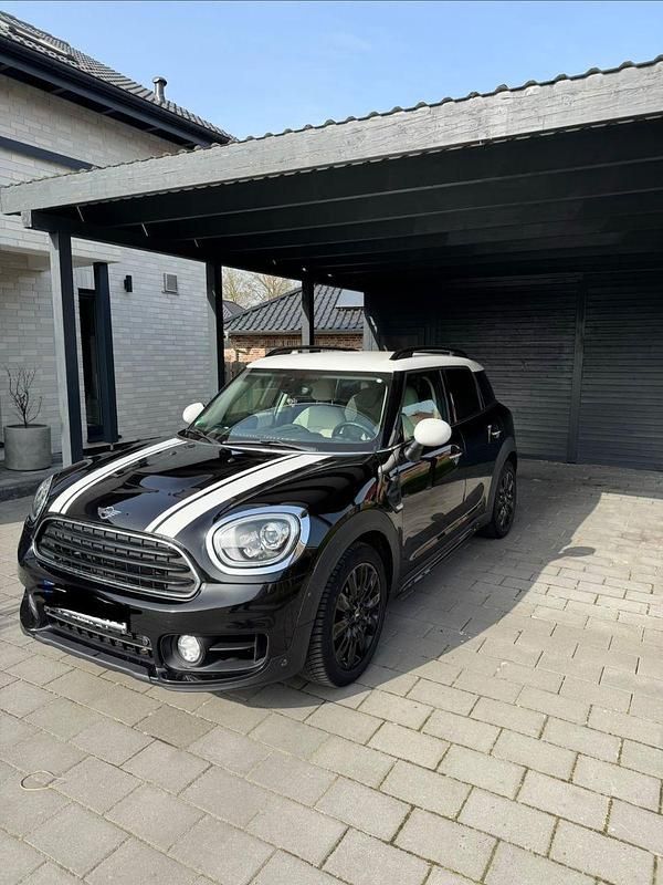 Gebraucht Mini Cooper Essential 136 PS (100 kW) 2020 Schwarz Kleinwagen