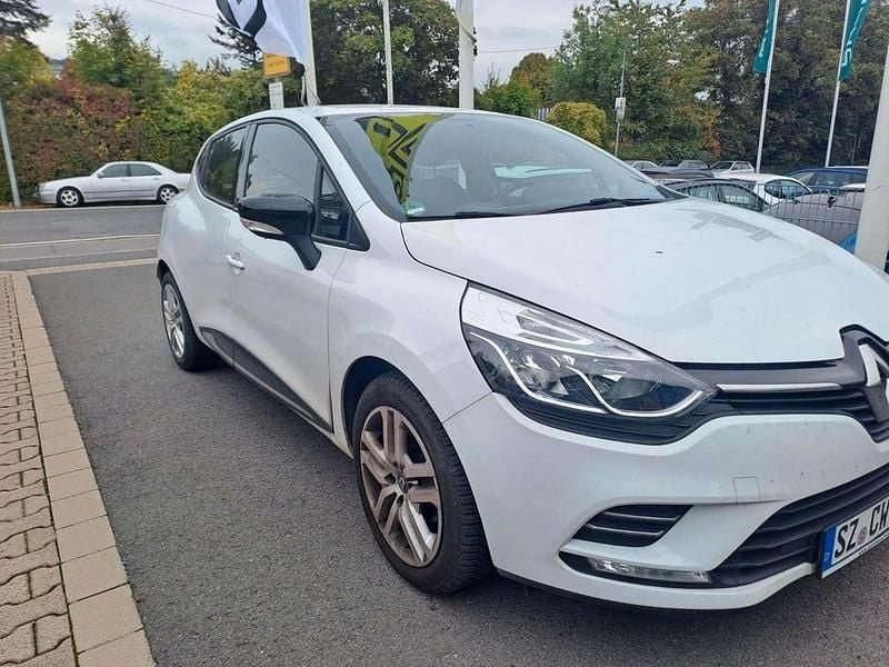 Arktisweiß Gebraucht 2019 Renault Clio IV LIMITED Kleinwagen | 9.299 € (Fairer Preis) - Bild 1/1