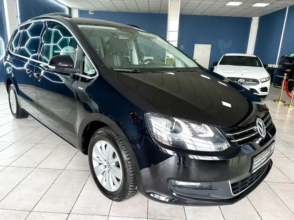 Gebraucht VW Sharan Match 140 PS (102 kW) 2012 Schwarz Van / Kleinbus