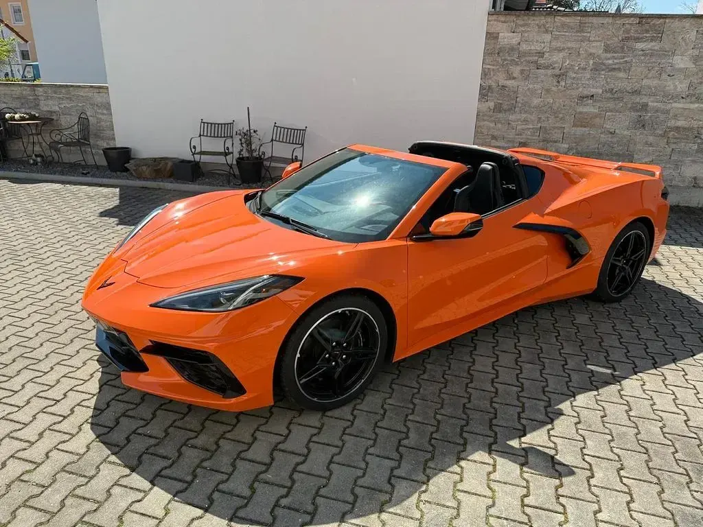 Neu Corvette Stingray 481 PS (353 kW) 2025 Orange Coupé