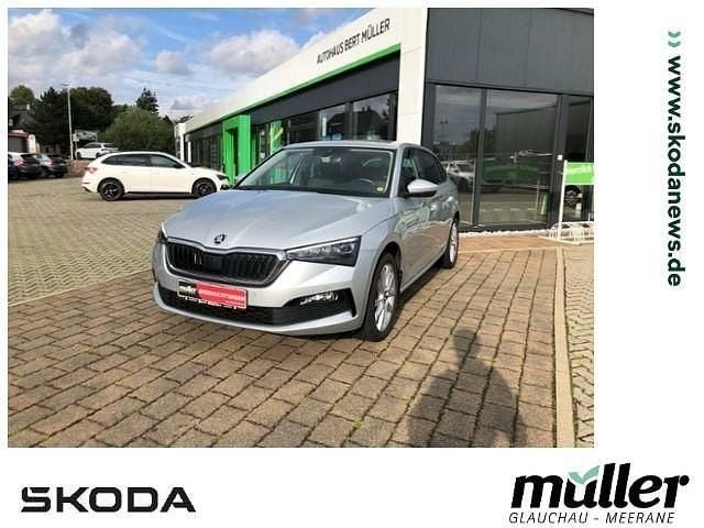 Silber (brillantsilber metallic) Gebraucht 2021 Skoda Scala Clever Kleinwagen | 18.350 € (Fairer Preis) - Bild 1/4