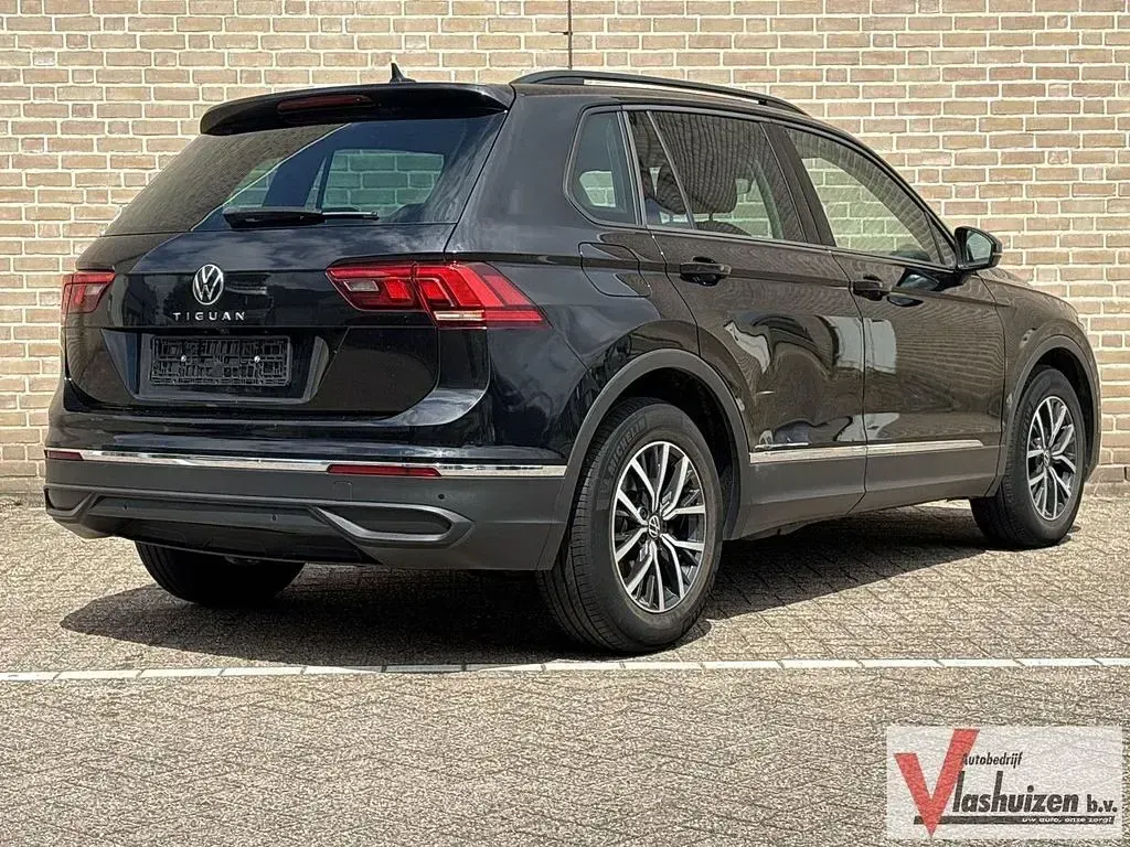 Gebraucht VW Tiguan Business 150 PS (110 kW) 2021 Schwarz SUV