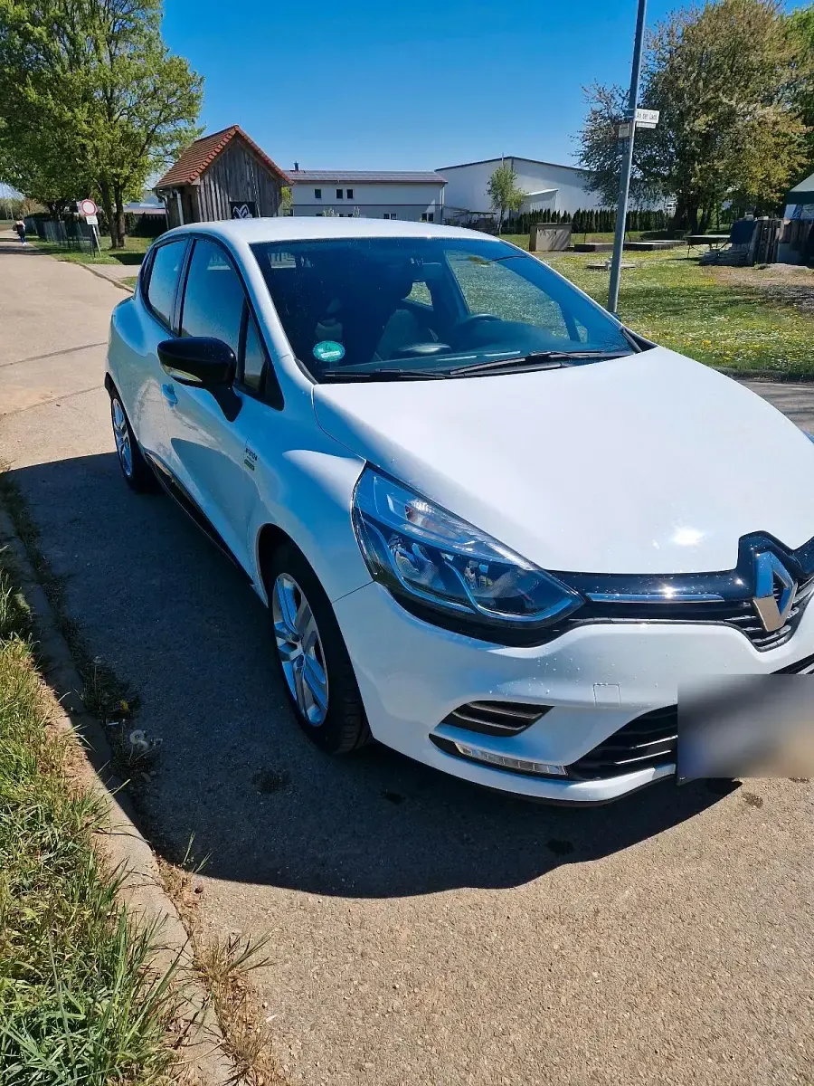 Gebraucht Renault Clio 75 PS (55 kW) 2019 Weiß Kleinwagen