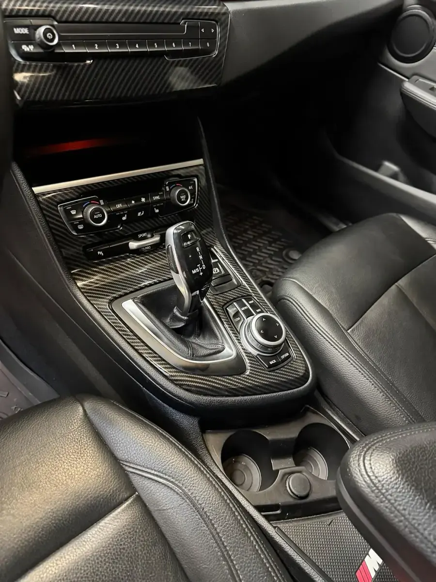 Gebraucht BMW 218 Active Tourer 150 PS (110 kW) 2020 Weiß Van / Kleinbus