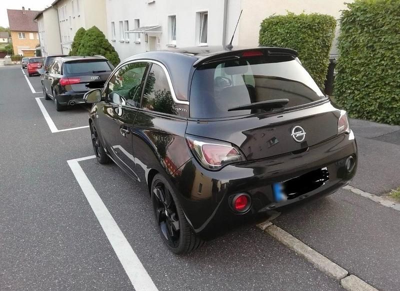 Gebraucht Opel Adam 90 PS (66 kW) 2011 Schwarz Kleinwagen