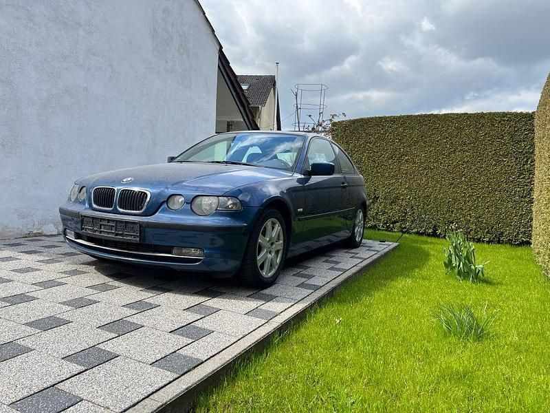 Gebraucht BMW 320 150 PS (110 kW) 2003 Blau Limousine