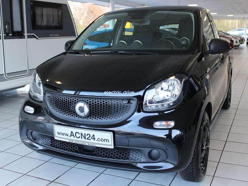 Gebraucht Smart ForFour Electric Drive 60 kW (82 PS) 2018 Schwarz Kleinwagen