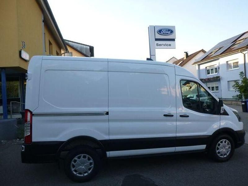 Gebraucht Ford Transit Trend 177 PS (130 kW) 2023 Weiß Van / Kleinbus