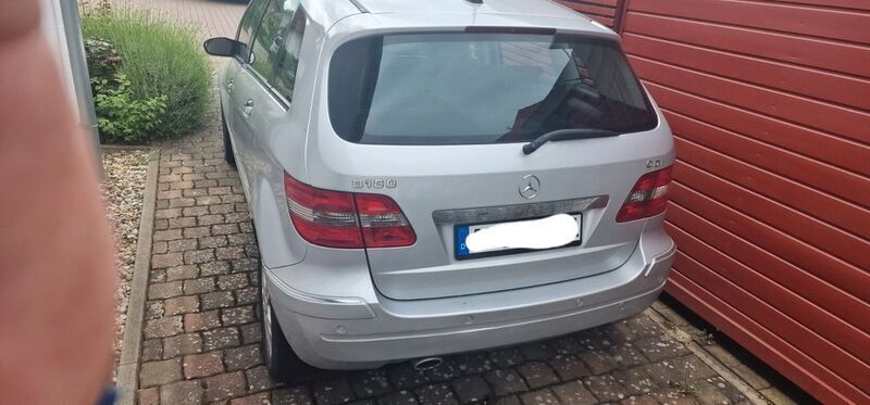 Gebraucht Mercedes B180 109 PS (80 kW) 2008 Silber Van / Kleinbus