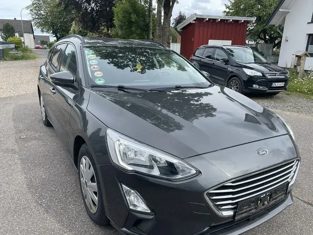 Gebraucht Ford Focus Trend 101 PS (74 kW) 2019 Grau Limousine