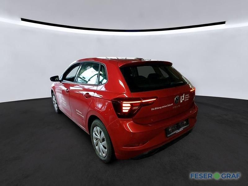 Gebraucht VW Polo Life 95 PS (69 kW) 2022 Kings red metallic Kleinwagen