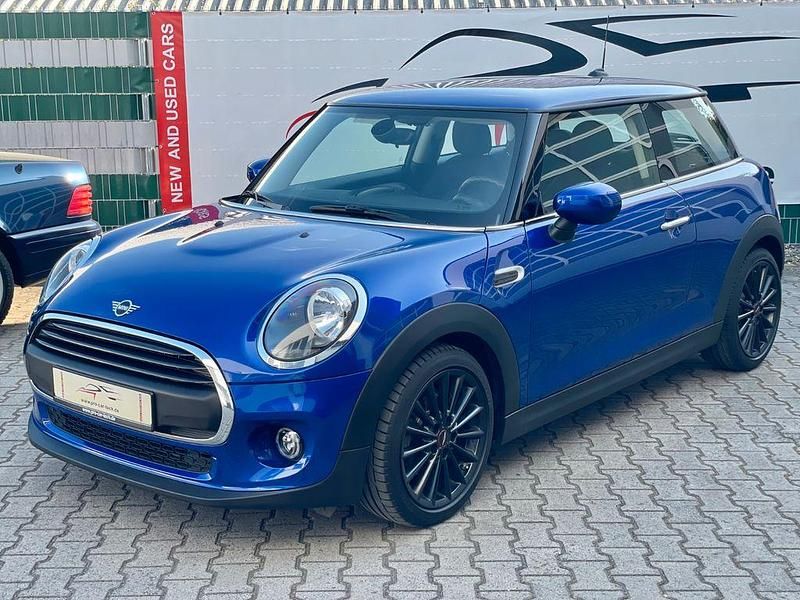 Gebraucht Mini ONE 102 PS (75 kW) 2021 Starlight blue metallic Kleinwagen
