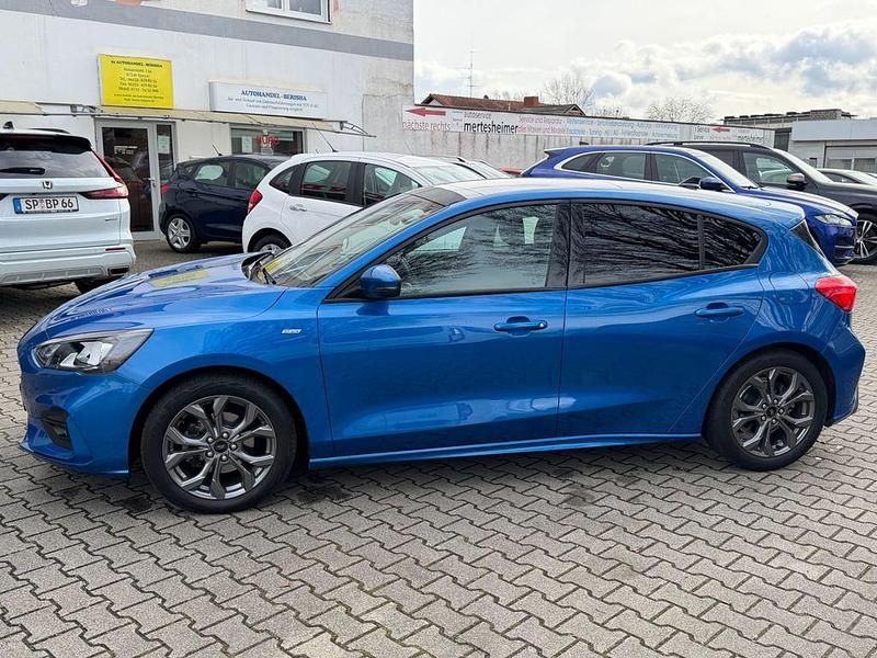 Gebraucht Ford Focus ST-Line 125 PS (91 kW) 2019 Blau Limousine
