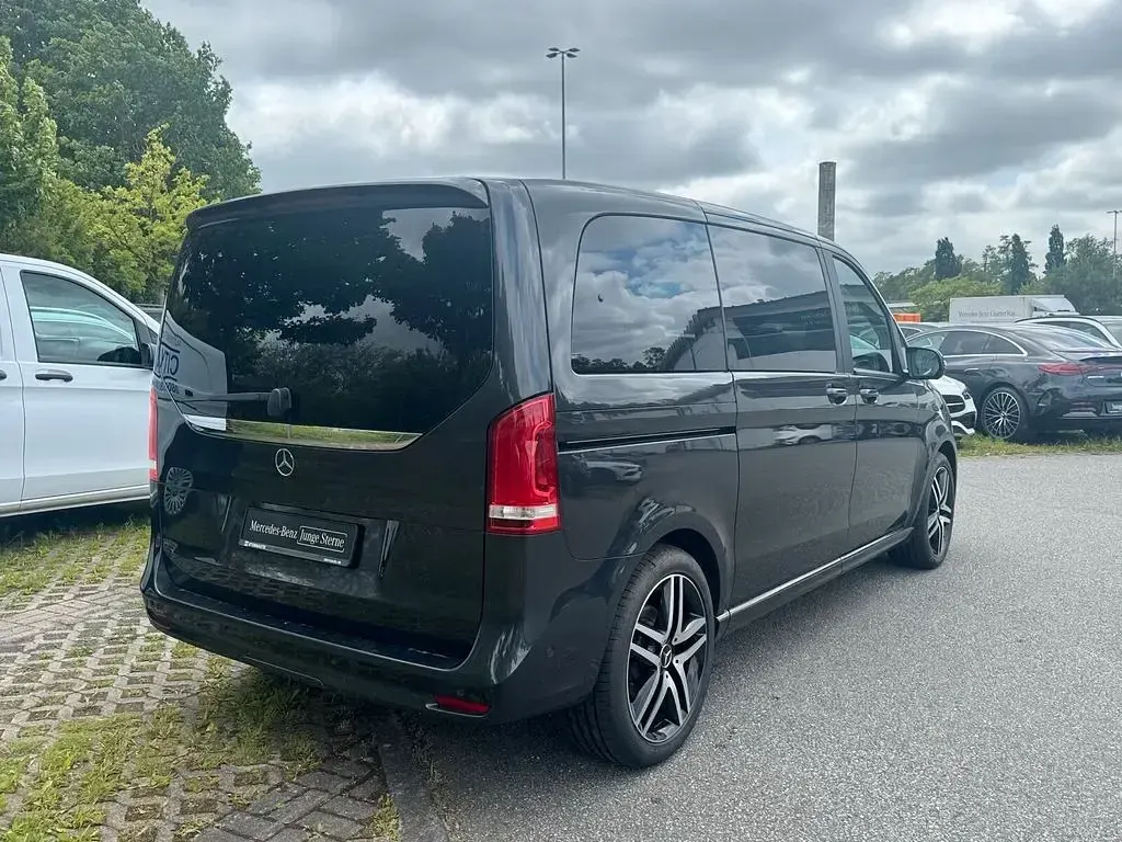 Gebraucht Mercedes V250 Edition 190 PS (139 kW) 2021 Graphitgrau metallic Van / Kleinbus