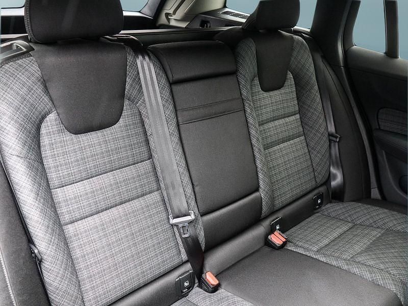 Gebraucht Volvo V60 349 PS (256 kW) 2025 Schwarz Kombi