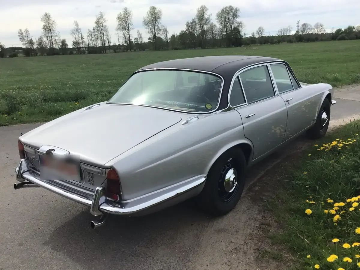 Gebraucht Jaguar XJ6 174 PS (127 kW) 1978 Silber Limousine
