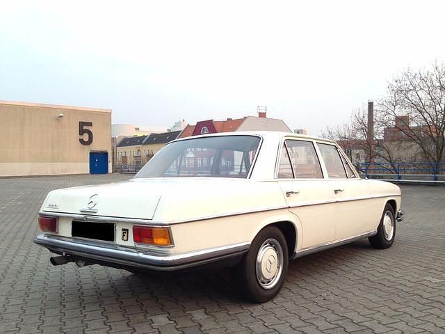 Gebraucht Mercedes 220 143 PS (105 kW) 1969 Weiß Limousine