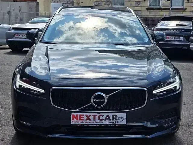 Gebraucht Volvo V90 Momentum 150 PS (110 kW) 2018 Silber Kombi