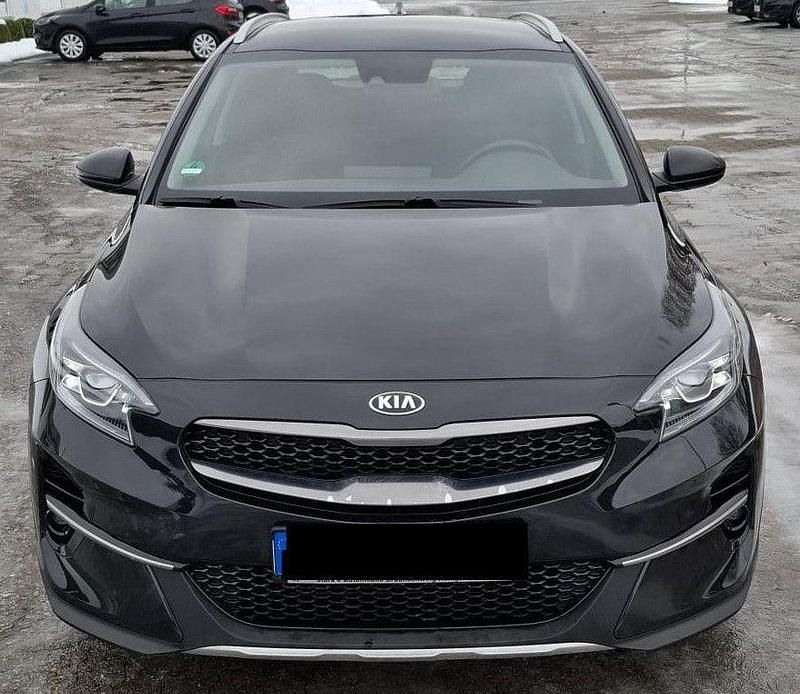 Schwarz Gebraucht 2021 Kia XCeed Spirit SUV | 15.650 € (Guter Preis) - Bild 1/4