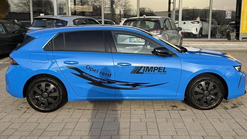 Gebraucht Opel Astra Edition 131 PS (96 kW) 2025 Blau Limousine
