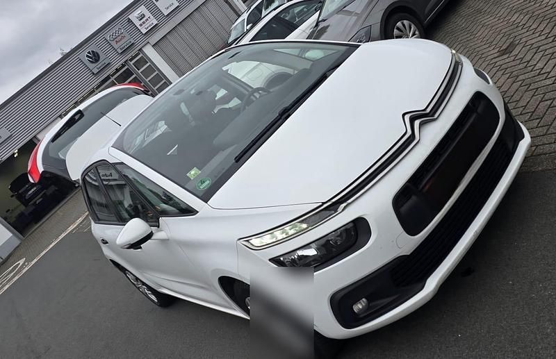 Weiß Gebraucht 2018 Citroën C4 SpaceTourer Van / Kleinbus | 6.999 € (Guter Preis) - Bild 1/4