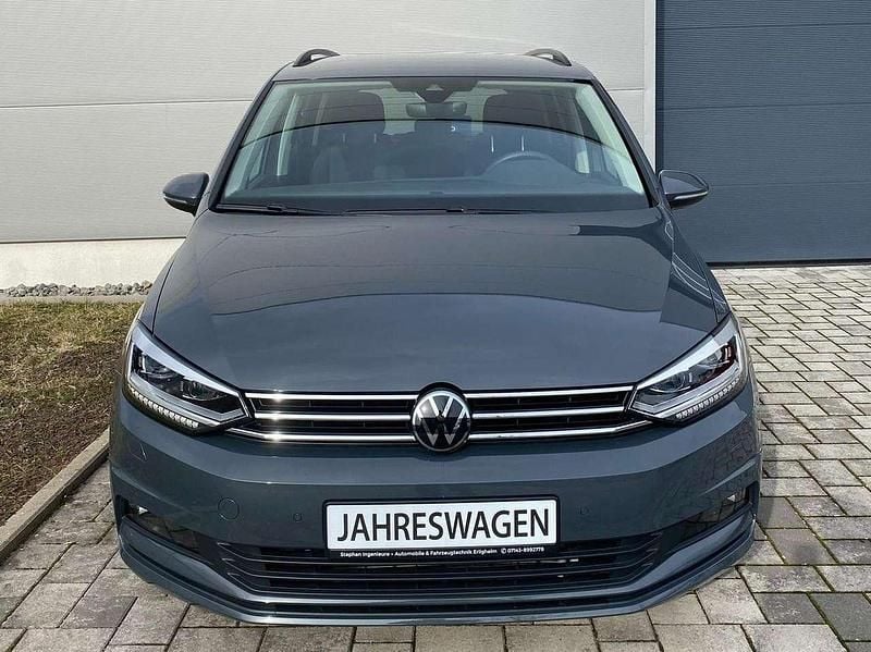 Gebraucht VW Touran Comfortline 150 PS (110 kW) 2025 Delphingrau perleffekt Van / Kleinbus