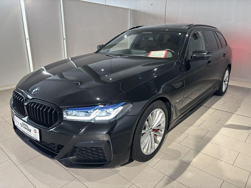 Gebraucht BMW 530 Performance 286 PS (210 kW) 2023 Schwarz Kombi