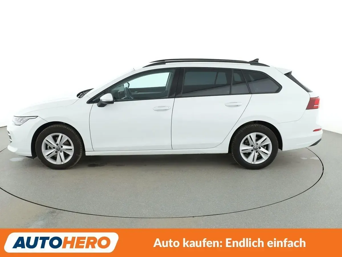 Gebraucht VW Golf VIII Life 116 PS (85 kW) 2024 Weiß Kombi