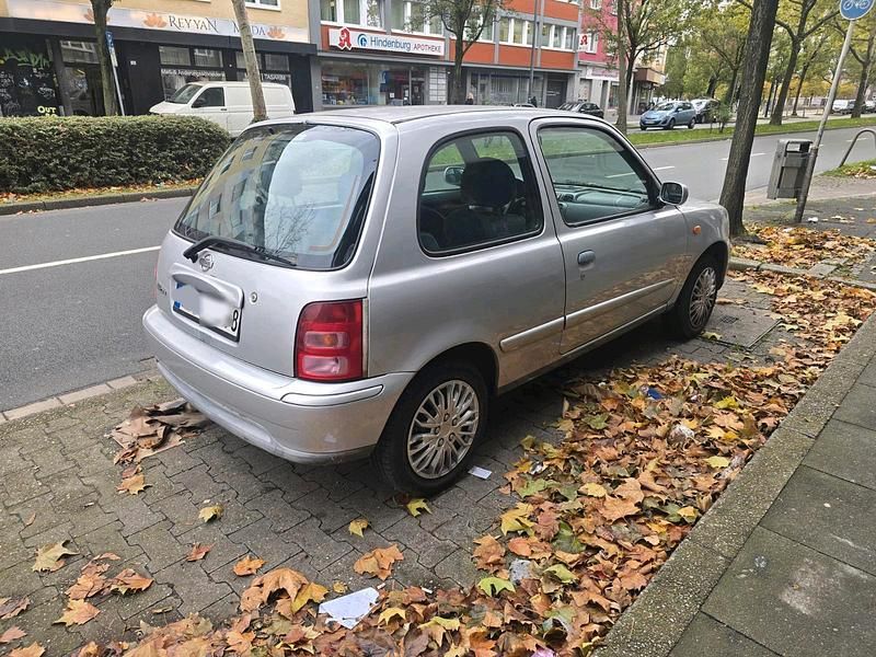 Gebraucht Nissan Micra 60 PS (44 kW) 2002 Silber Kleinwagen