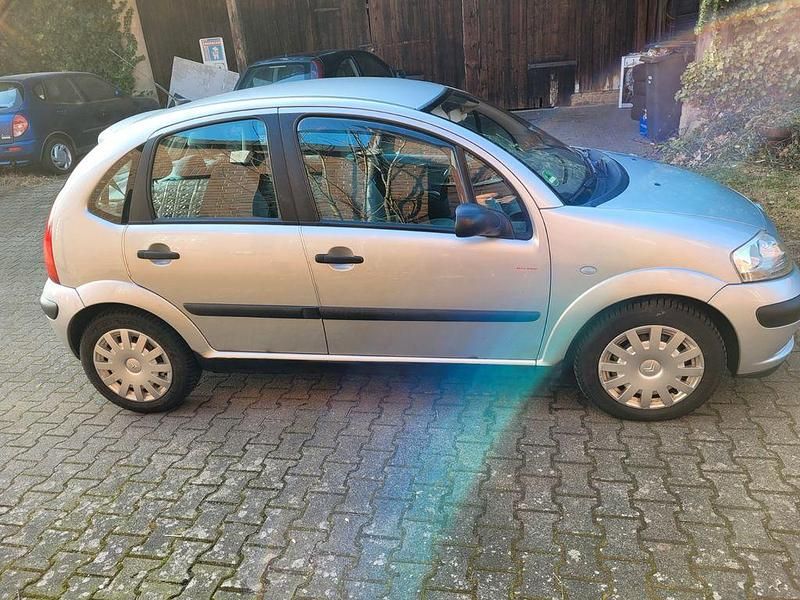 Second-hand Citroën C3 73 CP (53 kW) 2003 Argintiu Berlinǎ